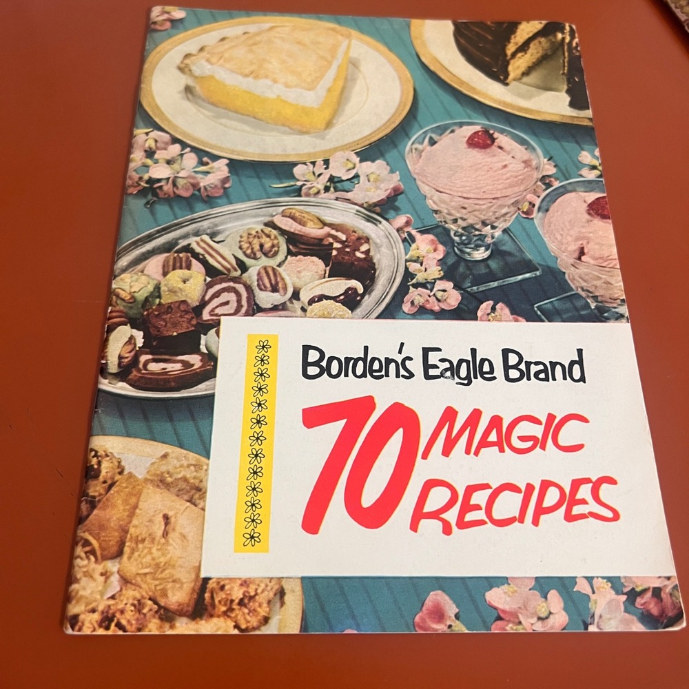 Vtg 1952 Borden's Eagle Brand 70 Magic Recipes Cookbook Elsie the Cow Booklet